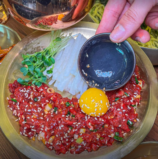 반월당 맛집 - 부자면 본점에서 10,900원의 한우육회(소)를 대표 메뉴로 즐겨보세요!
